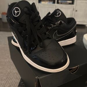 Worn once Jordan lows!